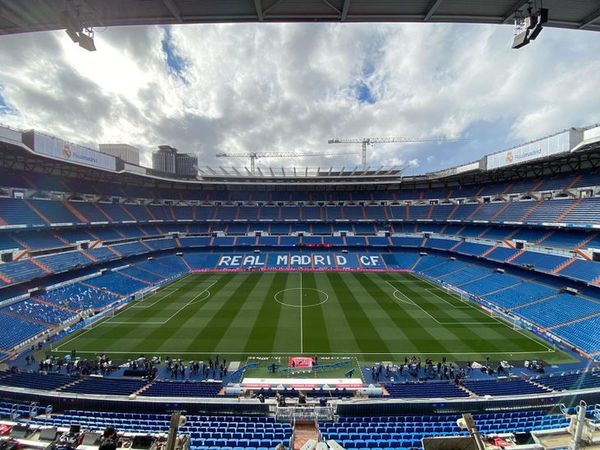 El fútbol regresa al Santiago Bernabéu 560 días después