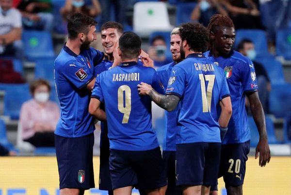 5-0. Italia golea, alarga su racha y se acerca a Catar - Fútbol Internacional - ABC Color
