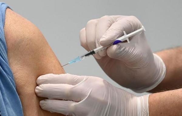 OMS solicita retrasar vacunas de refuerzo hasta diciembre