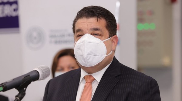 Harrison dona a Salud tres ultrafreezer y aclara que Salud negoció las dosis Pfizer