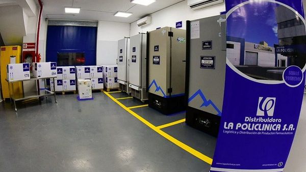 Entregaron equipos a Salud para conservar vacunas Pfizer