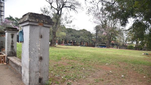 Cuestionan un proyecto de gasolinera frente a hospital