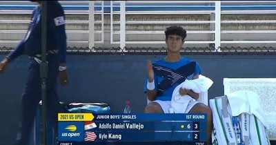 La Nación / Daniel Vallejo cae en singles y dobles