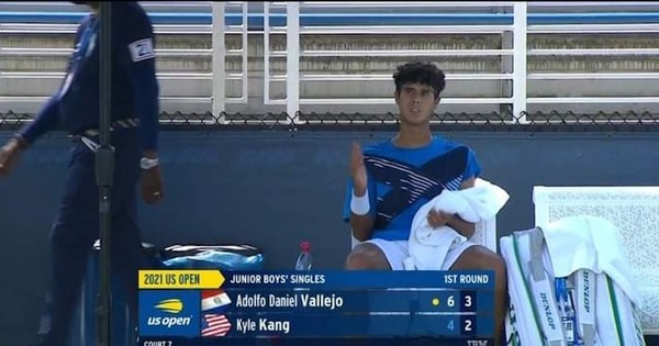 La Nación / Daniel Vallejo cae en singles y dobles