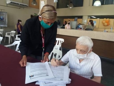 Diario HOY | Concluye hoy el censo a jubilados de IPS: no registrados dejarán de cobrar en noviembre