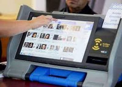 Continúa divulgación de las máquinas de votación en instituciones públicas