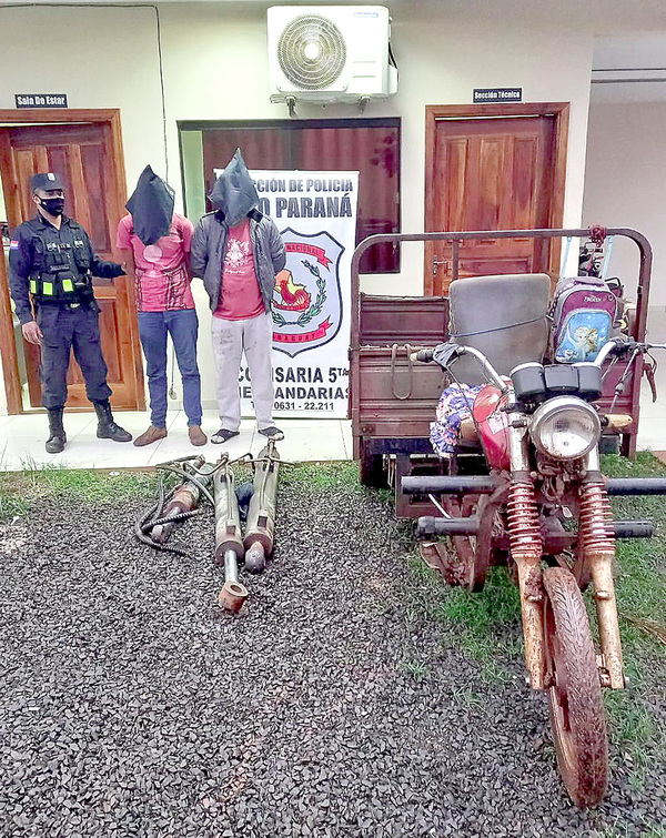 Guardia infiel y otro sujeto son detenidos por hurtar piezas de tractor de la Comuna de Hernandarias - La Clave