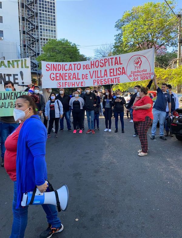 Salud: gremio pide aumento del 50% para unos 50.000 trabajadores - Nacionales - ABC Color
