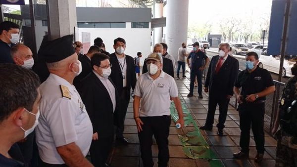 Se refuerza controles para tratar de frenar el contrabando en la frontera de CDE