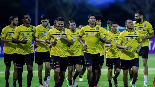 Dos bajas en Venezuela para enfrentar a Paraguay
