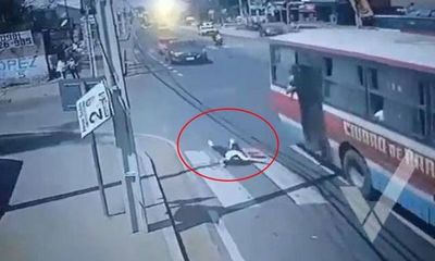 Realizan pollada para costear gastos de la joven que fue asaltada y cayó de un bus en movimiento