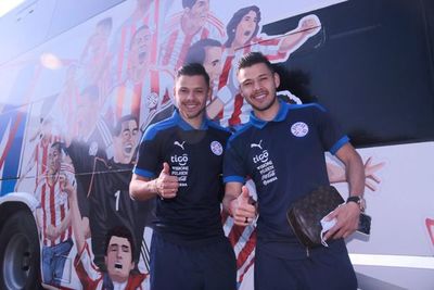 Partió el bus de la Albirroja - Fútbol - ABC Color