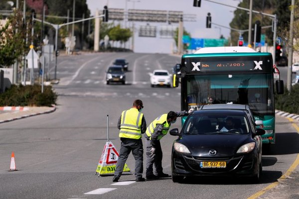 Policía israelí aumenta nivel de alerta en plena búsqueda de palestinos fugados