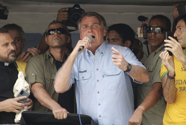 Un Bolsonaro en tono conciliador,  niega intención de “agredir” a la democracia - Mundo - ABC Color