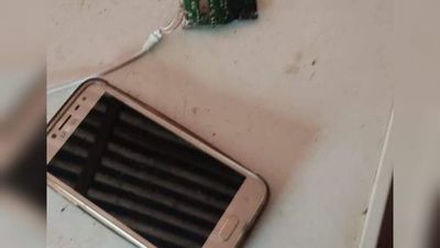 Explotó su cargador de celular y murió electrocutado