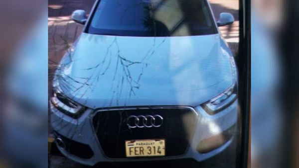Quedó dormido borracho y le robaron su auto