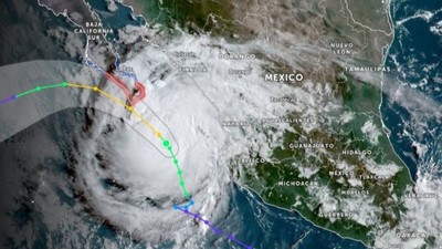 El huracán Olaf está «muy próximo» a tocar tierra en noroeste de México