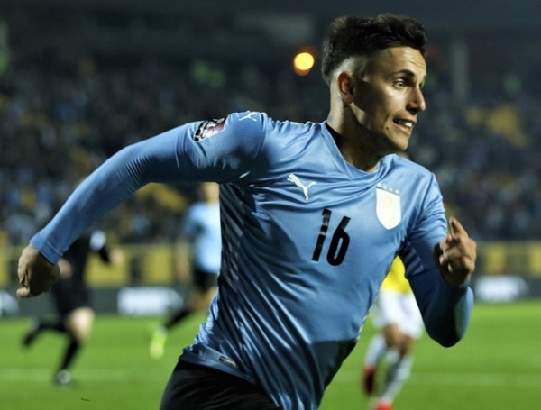 Uruguay gana sobre la hora y sube al tercer puesto