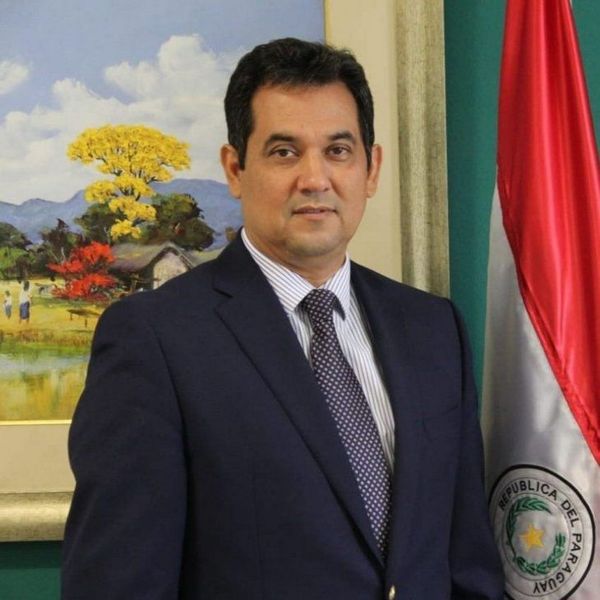 Director de Aduanas denuncia a senador Arévalo por tráfico de influencias