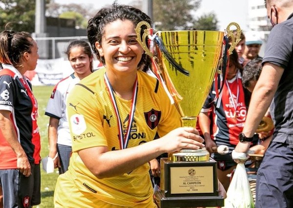 Crónica / Heidi Salas: “EL SUEÑO DE TODAS ES TRAER LA LIBERTADORES”