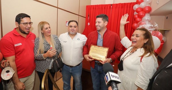 La Nación / Inauguran oficina de coordinadora de convencionales