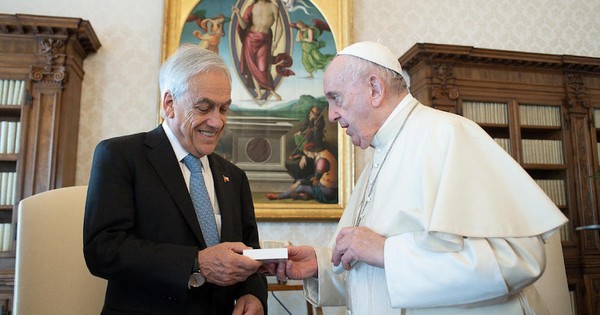 La Nación / El papa Francisco recibió ayer al presidente Piñera
