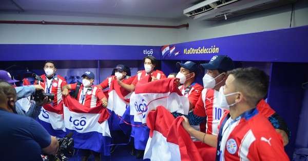 La Nación / Tigo rinde otro homenaje