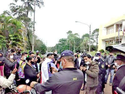 Dinero que Roque Godoy quiso derrochar en plaza se destina a planta de oxígeno - La Clave