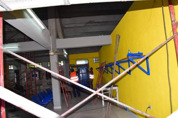 Verifican obras en cancha de Luqueño
