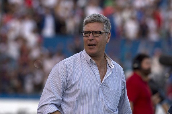 ¿Quién es y cómo juegan los equipos del nuevo DT de Olimpia, Álvaro Gutiérrez?