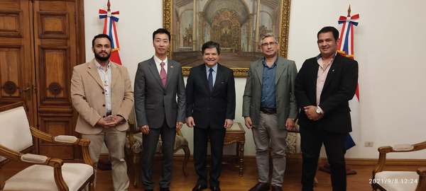 Gobernador mantuvo una importante reunión con el Canciller Nacional - Noticiero Paraguay