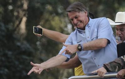 Brasil: Bolsonaro les pide “calma” a los radicales de ultraderecha que lo acusan de “traidor” - Mundo - ABC Color