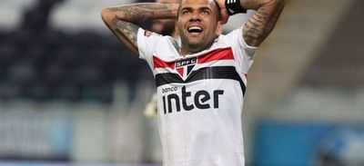 Sao Paulo anuncia la salida del internacional brasileño Dani Alves