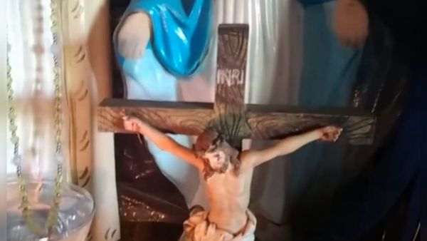 Imagen de Cristo Crucificado lloró sangre, asegura familia