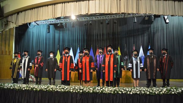 Nuevas autoridades de la UNA fueron investidas este viernes