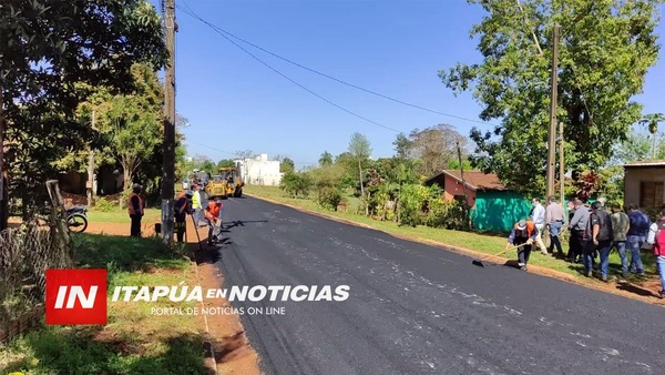 FUNDACIÓN LAZOS DEL SUR CELEBRA ASFALTO EN CHAIPÉ.