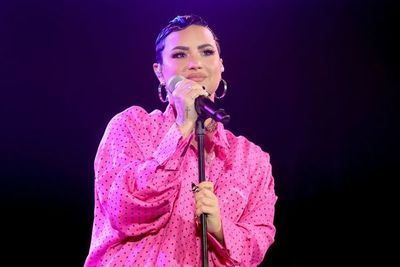¿What? Demi Lovato vio un ovni en pleno desierto de California
