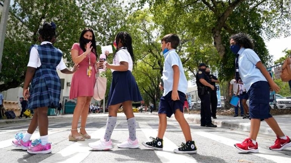 Diario HOY | Gobierno de EEUU abre una investigación por el veto a las mascarillas en escuelas de Florida