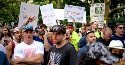 La Nación / Vacunación obligatoria para dos tercios de trabajadores de EEUU