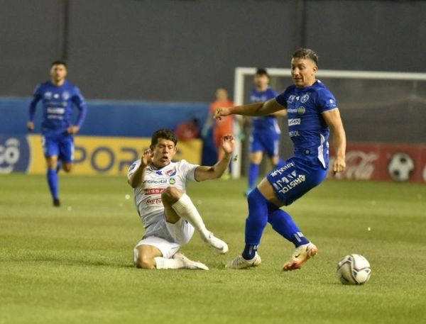 Nacional y Sol de América empatan en un partido emocionante