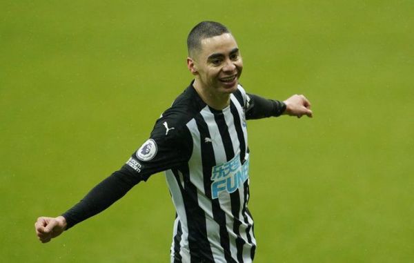 Miguel Almirón, disponible para el Newcastle