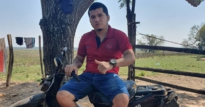 El Jaka volvió a su niñez en un juego bajo la lluvia