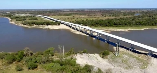 Diario HOY | Construcción del puente más largo de Ñeembucú, en su etapa final