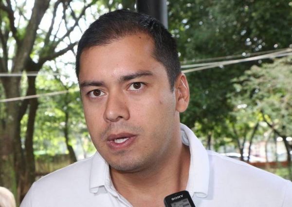 Prieto premió con millones a hijo de concejala zacariísta