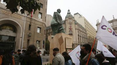Chile homenajea al ex presidente Salvador Allende