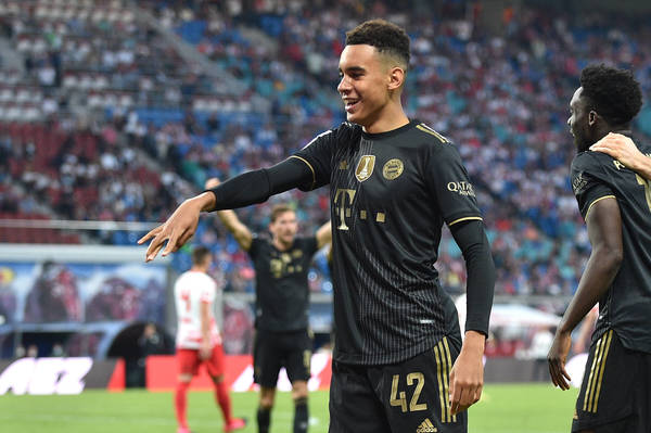 Bayern Múnich no se despega del Wolfburgo