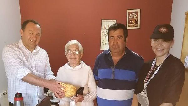 Devuelven parte del dinero que fue robado a docente jubilada