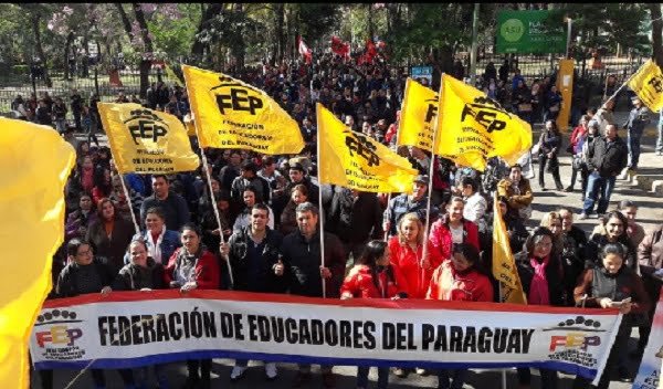 Nueva amenaza de paro total por parte del sector docente - Noticiero Paraguay