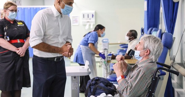 La Nación / Gobierno británico renuncia a imponer pase sanitario para acceder a ciertos lugares