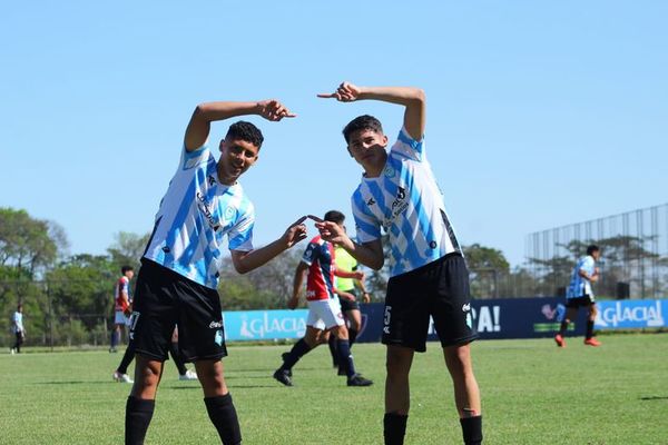 Olimpia y Guaireña quedan solos en la cima de la Sub 16 - Fútbol - ABC Color